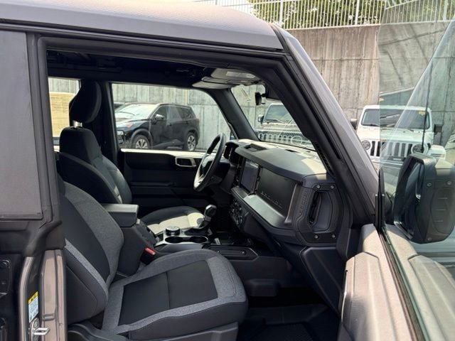 2025 Ford Bronco Base 4x4