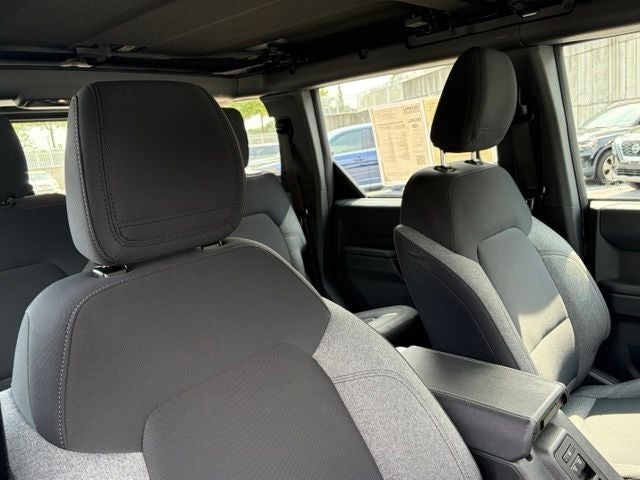 2025 Ford Bronco Base 4x4