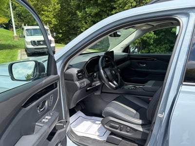 2023 Honda Pilot Touring AWD