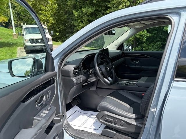 2023 Honda Pilot Touring AWD