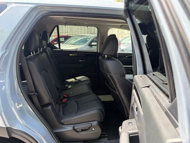 2023 Honda Pilot Touring AWD