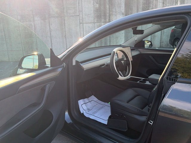 2025 Tesla Model Y Long Range