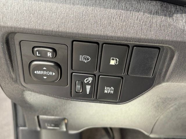 2012 Toyota Prius Plug-in Advanced