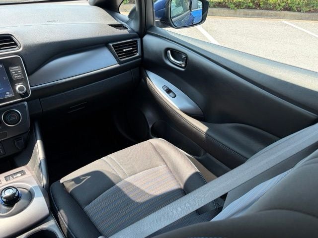2025 Nissan Leaf S