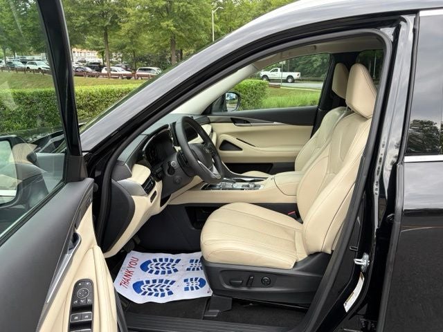 2023 INFINITI QX60 LUXE AWD