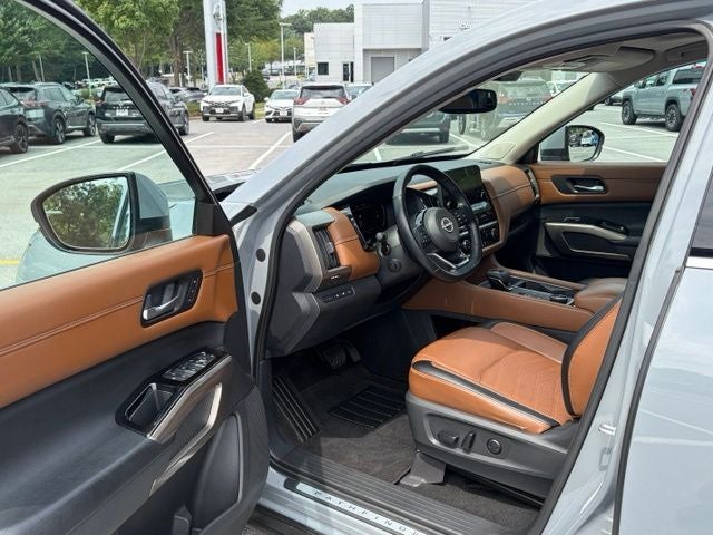 2022 Nissan Pathfinder Platinum