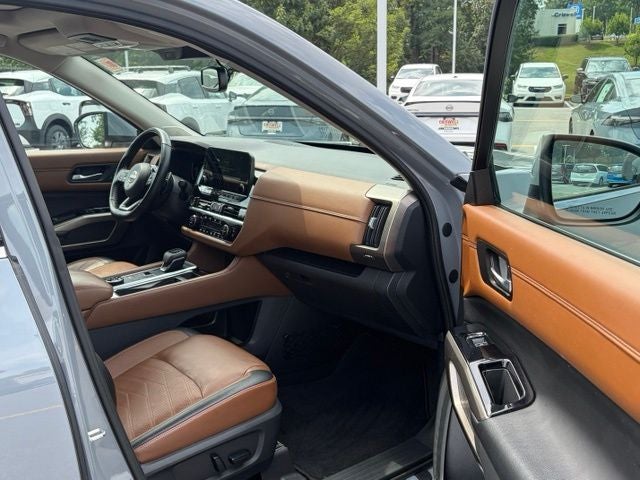2022 Nissan Pathfinder Platinum