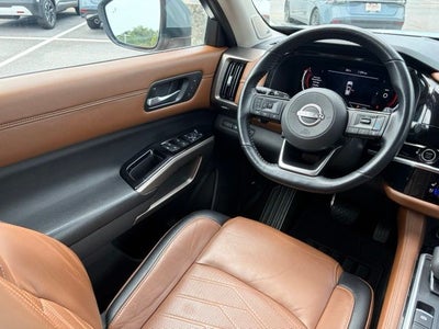 2022 Nissan Pathfinder Platinum