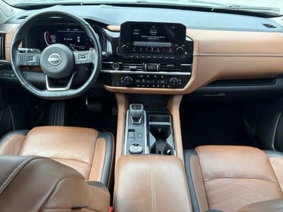 2022 Nissan Pathfinder Platinum