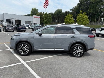 2022 Nissan Pathfinder Platinum