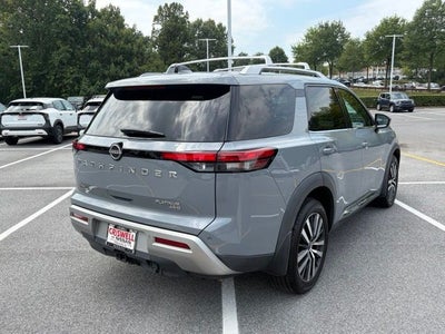 2022 Nissan Pathfinder Platinum