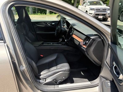 2019 Volvo S60 T6 Momentum