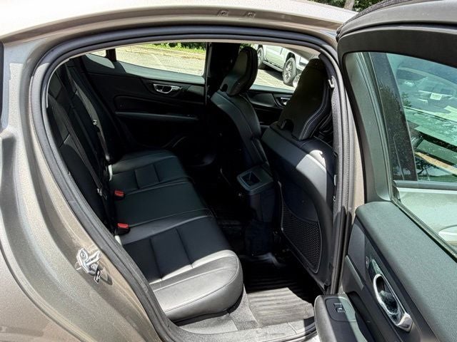 2019 Volvo S60 T6 Momentum