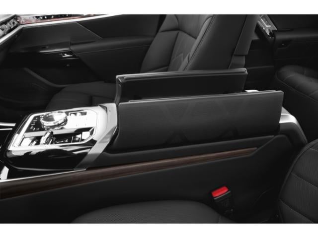 2025 BMW 760i xDrive