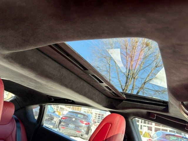 2022 Maserati Quattroporte Trofeo