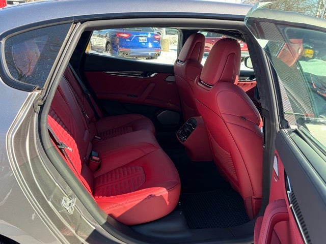 2022 Maserati Quattroporte Trofeo