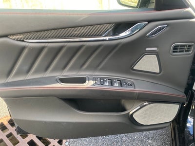 2022 Maserati Quattroporte Trofeo