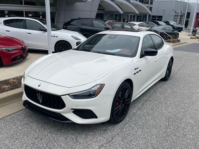 2023 Maserati Ghibli Modena Q4