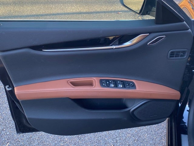 2022 Maserati Ghibli Modena Q4