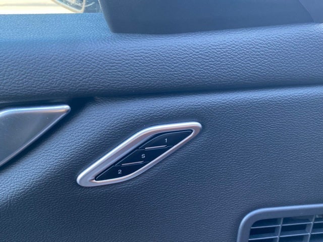 2022 Maserati Ghibli Modena Q4