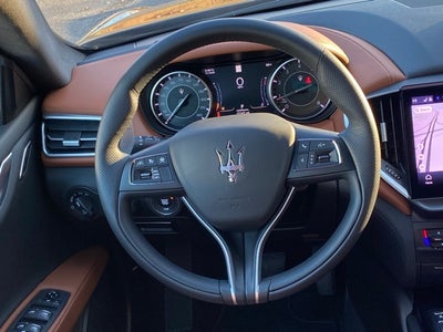 2022 Maserati Ghibli Modena Q4