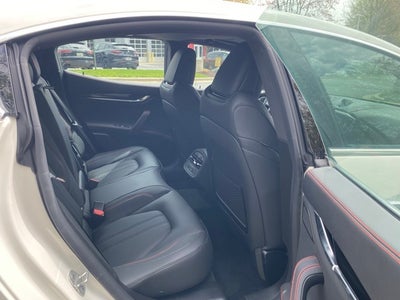 2024 Maserati Ghibli Modena