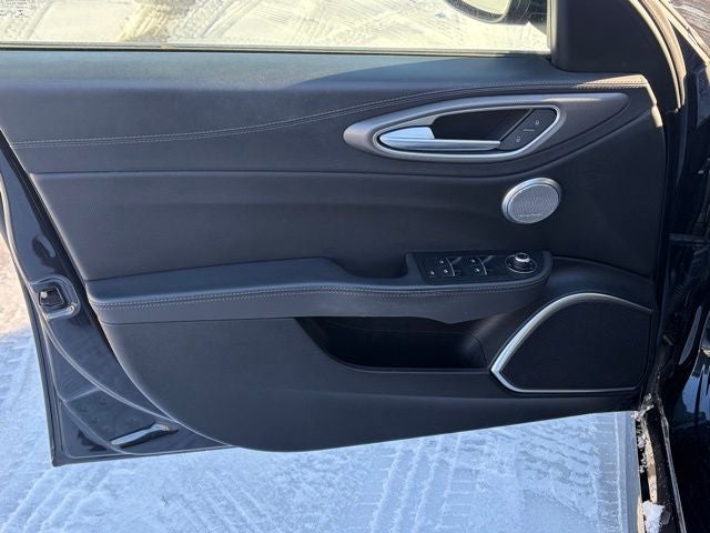 2022 Alfa Romeo Giulia Veloce AWD