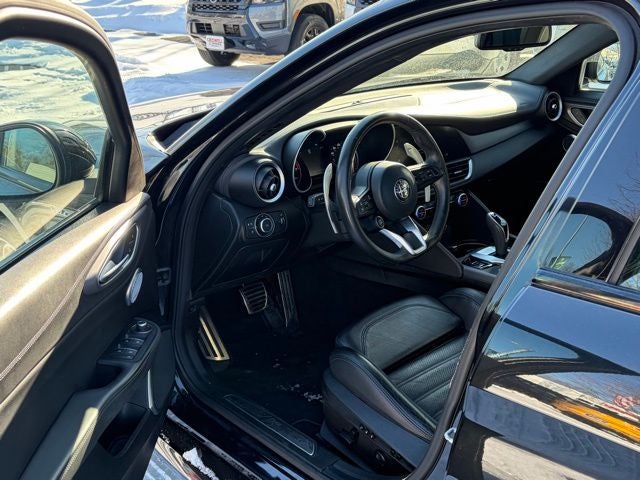 2022 Alfa Romeo Giulia Veloce AWD