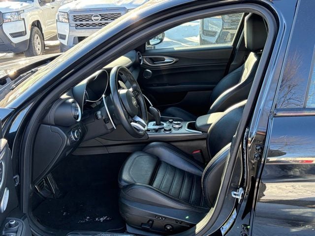 2022 Alfa Romeo Giulia Veloce AWD