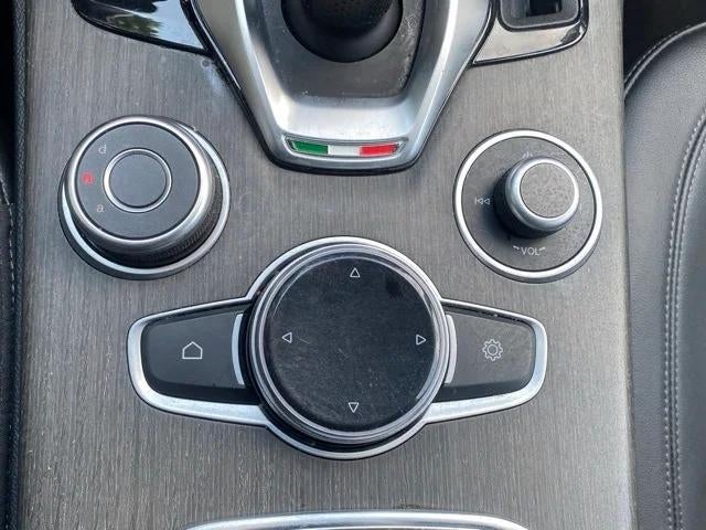 2022 Alfa Romeo Stelvio Ti AWD