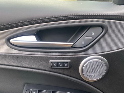 2022 Alfa Romeo Stelvio Veloce Ti AWD