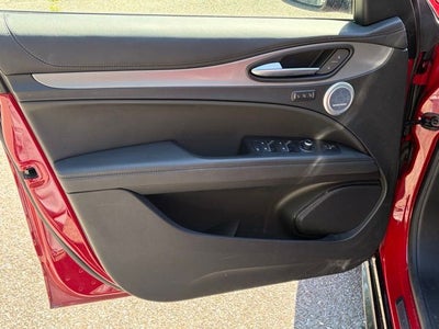 2024 Alfa Romeo Stelvio Competizione AWD