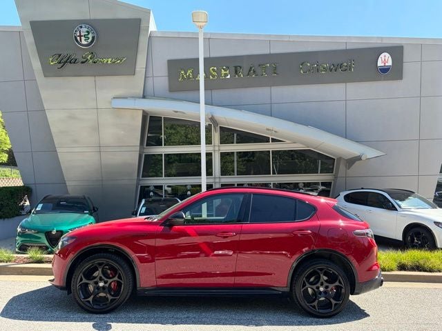 2024 Alfa Romeo Stelvio Competizione AWD
