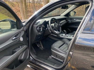 2023 Alfa Romeo Stelvio Veloce AWD