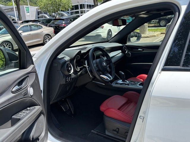 2023 Alfa Romeo Stelvio Veloce AWD