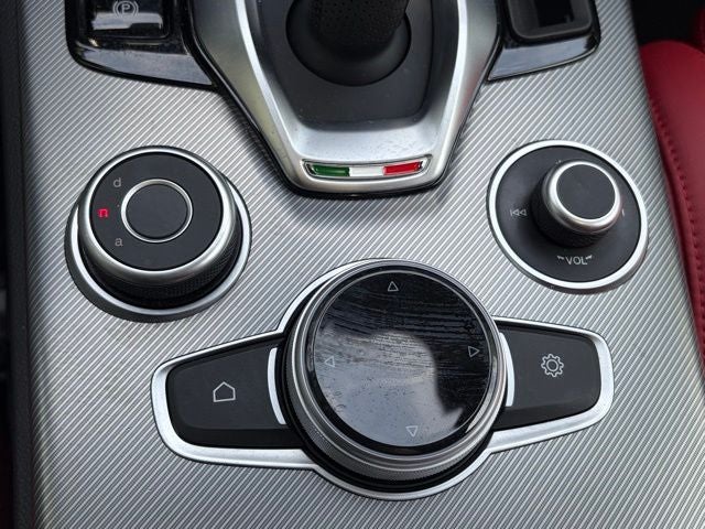 2023 Alfa Romeo Stelvio Veloce AWD
