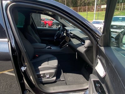 2025 Maserati Grecale Base