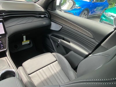 2025 Maserati Grecale Base